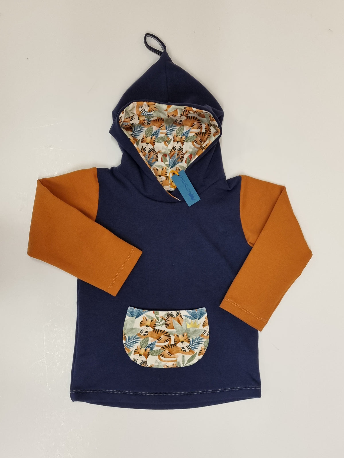 Kapuzenpullover Tiger von Chrönli (104 cm)