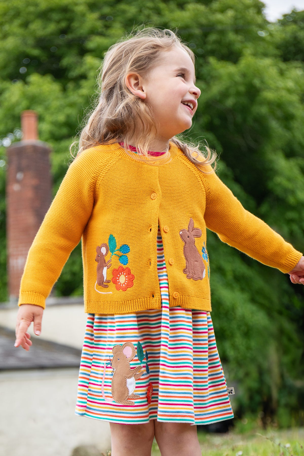 Strickjacke Hase von Frugi