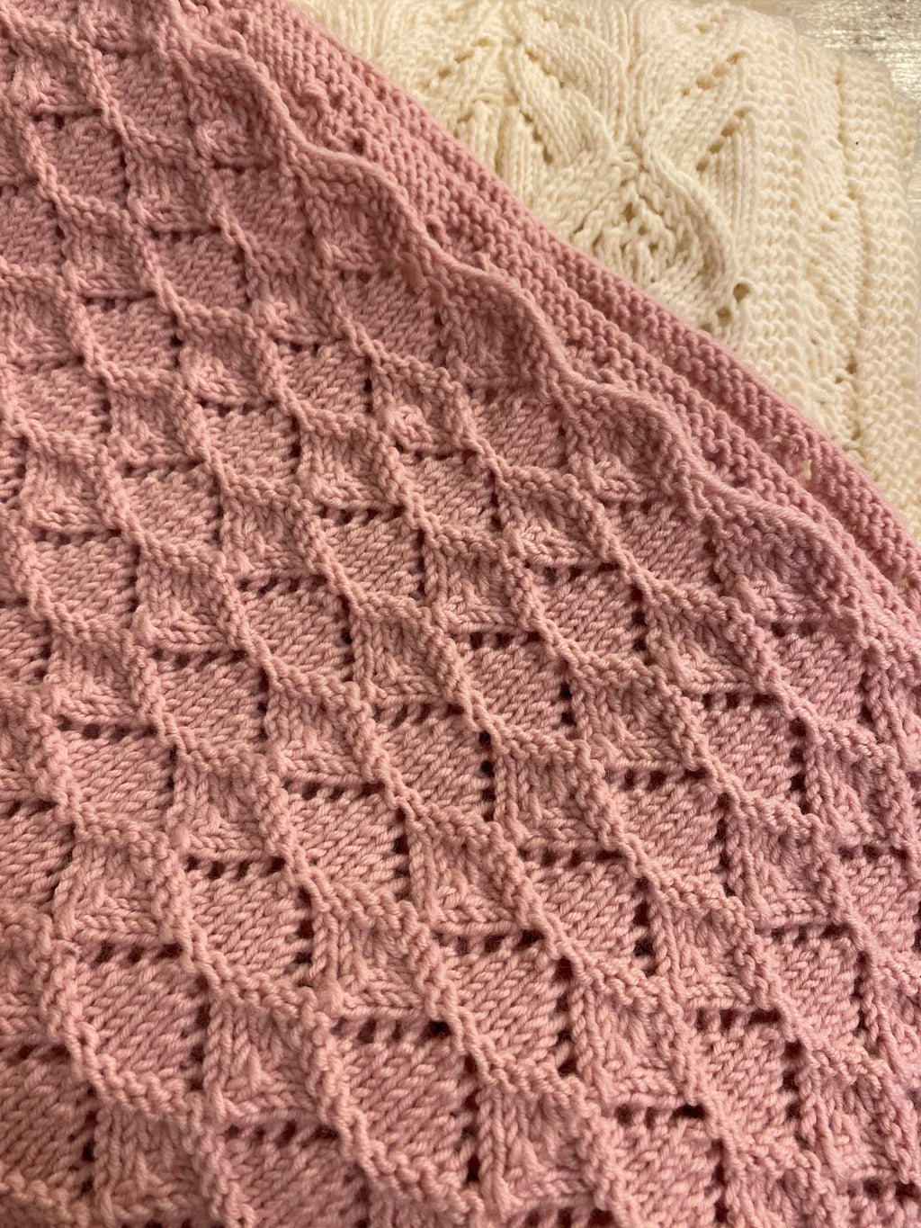 Decke handgestrickt von Sandra aus 100% Merinowolle