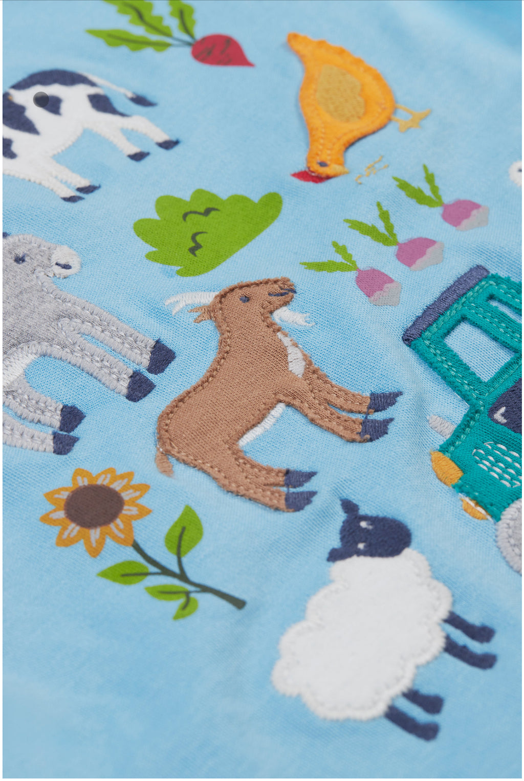 T-Shirt mit Bauernhof und Tieren von Frugi