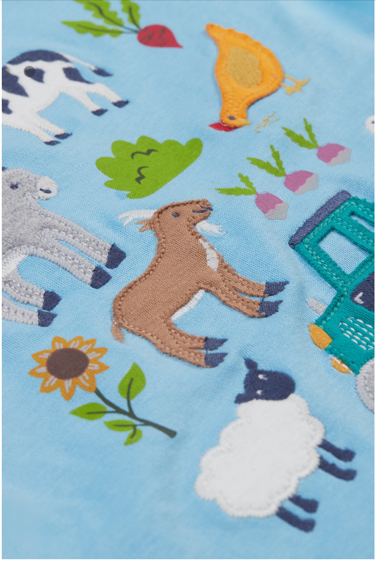 T-Shirt mit Bauernhof und Tieren von Frugi