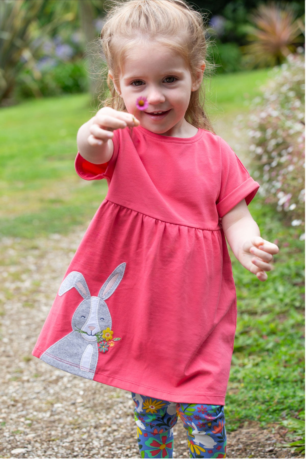 Set T-Shirt + Legging Hase von Frugi