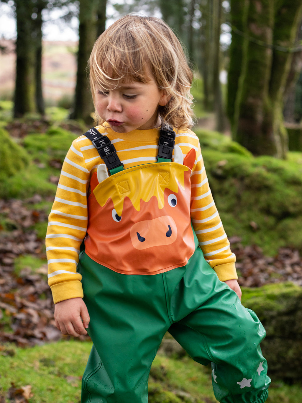 Regen Latzhose Kuh mit Reflektoren, aus Petflaschen recycelt, von Frugi