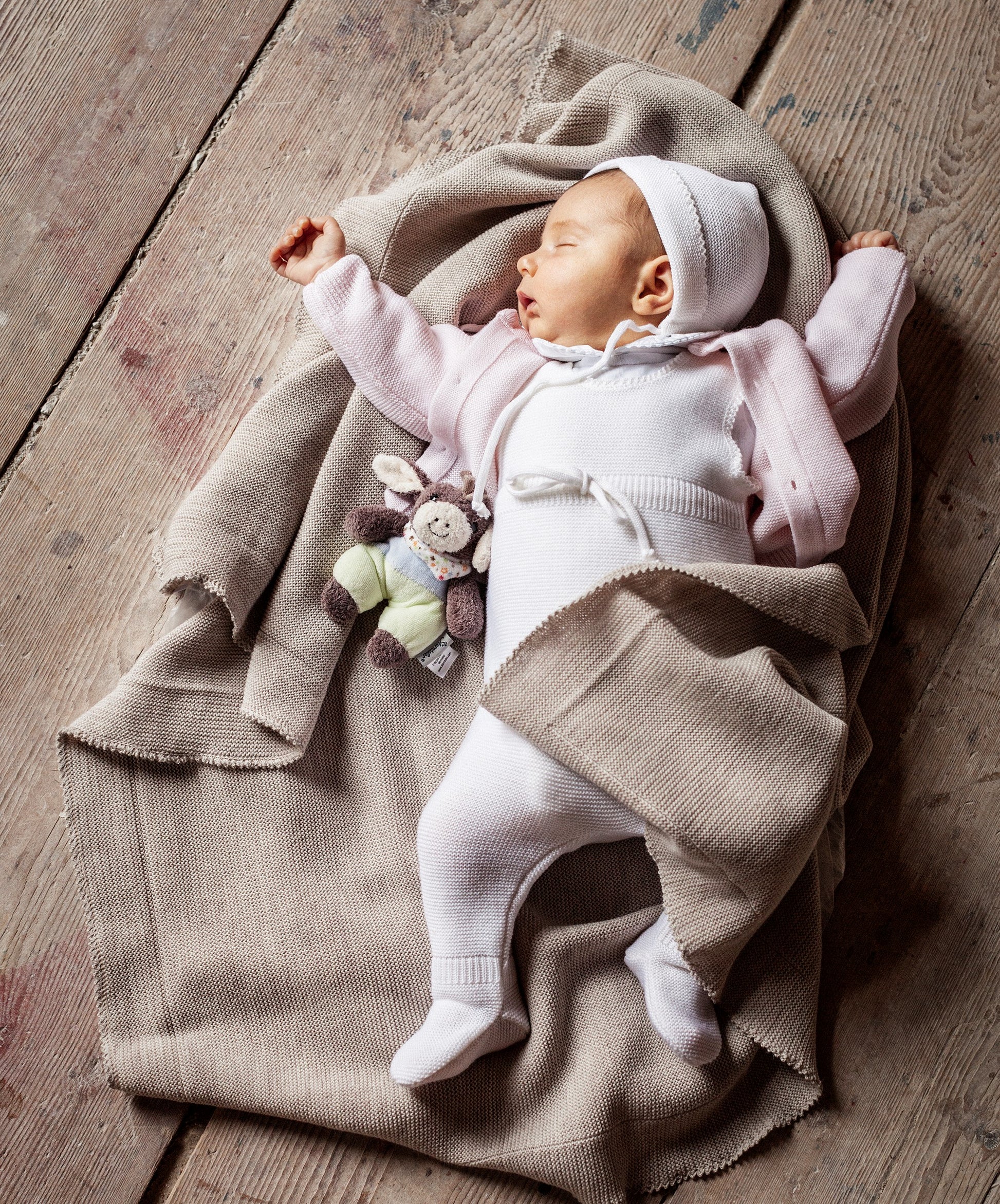 Decke aus 100% Merino Wolle, hergestellt in der Schweiz von Frilo