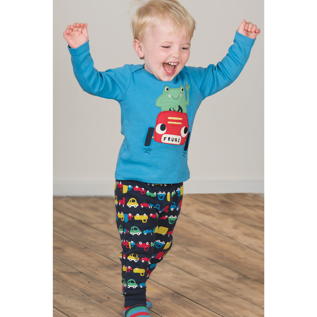 Shirt Frosch im Auto von Frugi ( 3- 6 Monate )