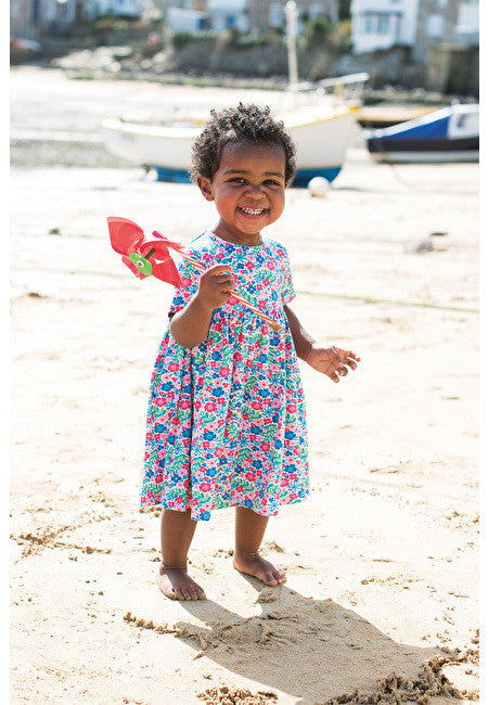Blumenkleid mit Hosen von Frugi