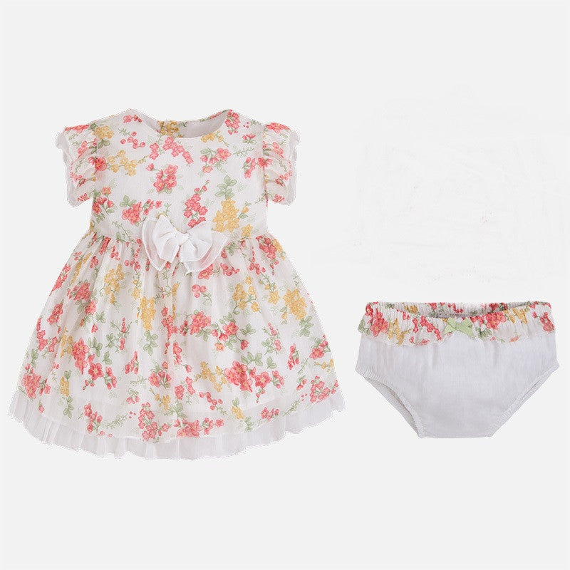 Babykleid 3er- Set Kleid, Mütze und Höschen von Mayoral(  4- 6 Monate )
