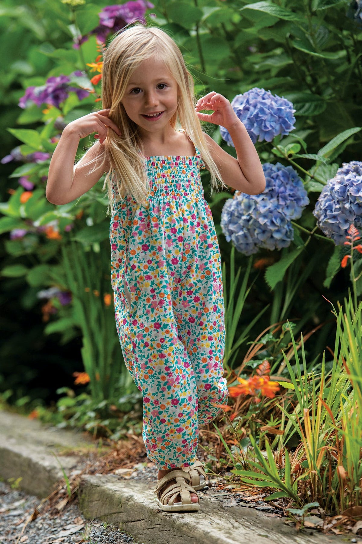 Sommer Latzhose Blumen ( 6-12 Monate) von Frugi