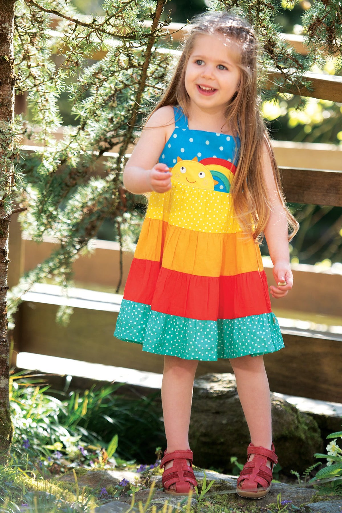 Kleid Regenbogen mit Sonnen-Applikation ( 0-3, 3-6 Monate) von Frugi