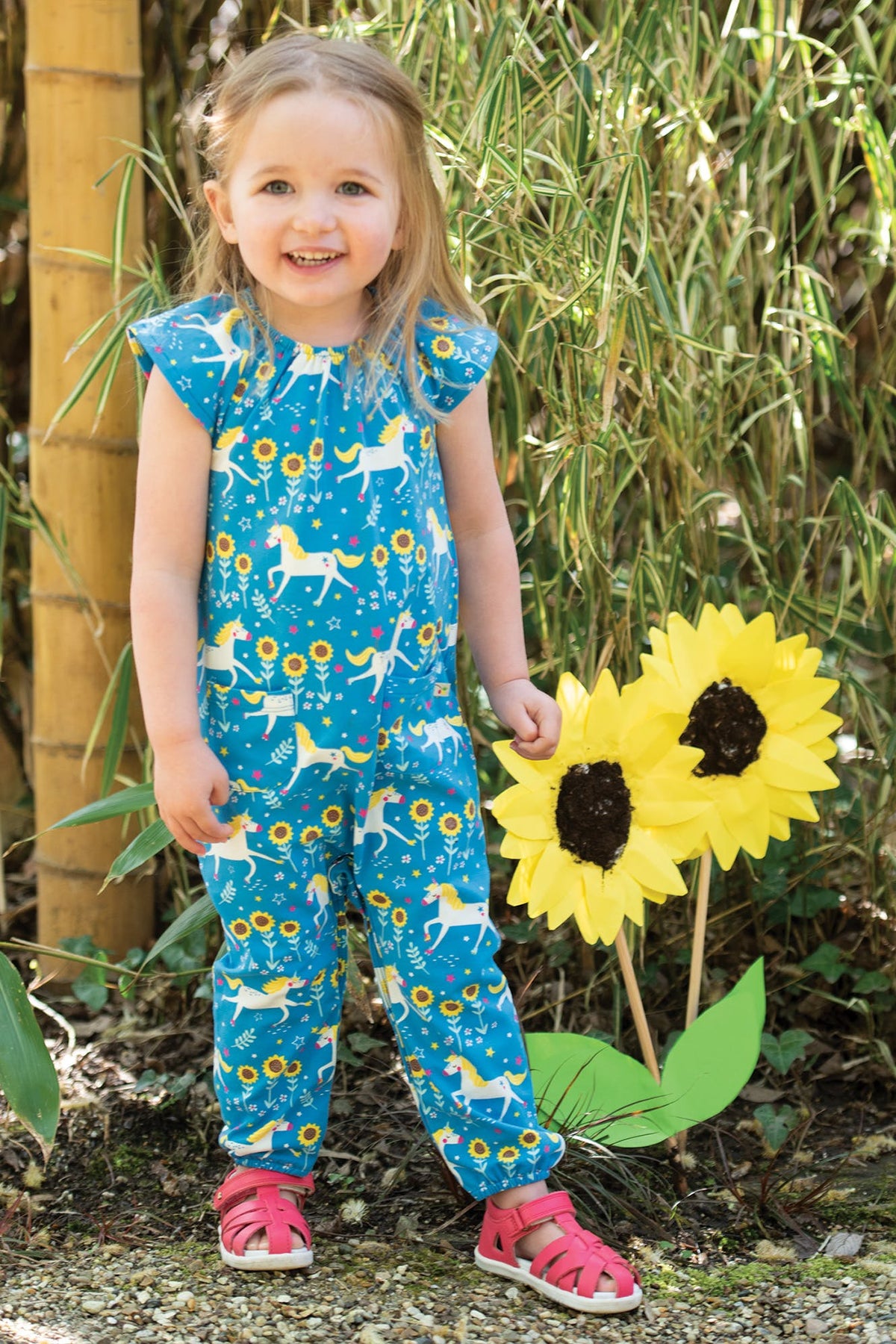 Overall mit Sonnenblumen und Einhörner Motiv von Frugi