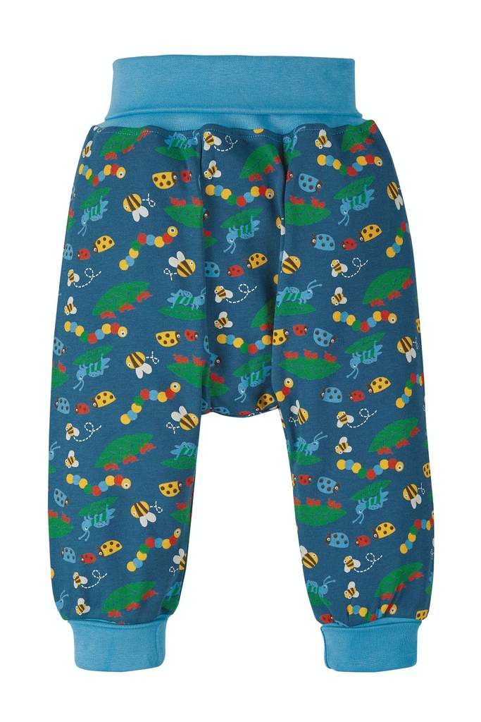 Baby Geschenkset Bekleidung aus Bio-Baumwolle + handegemachtes Babyspiel
