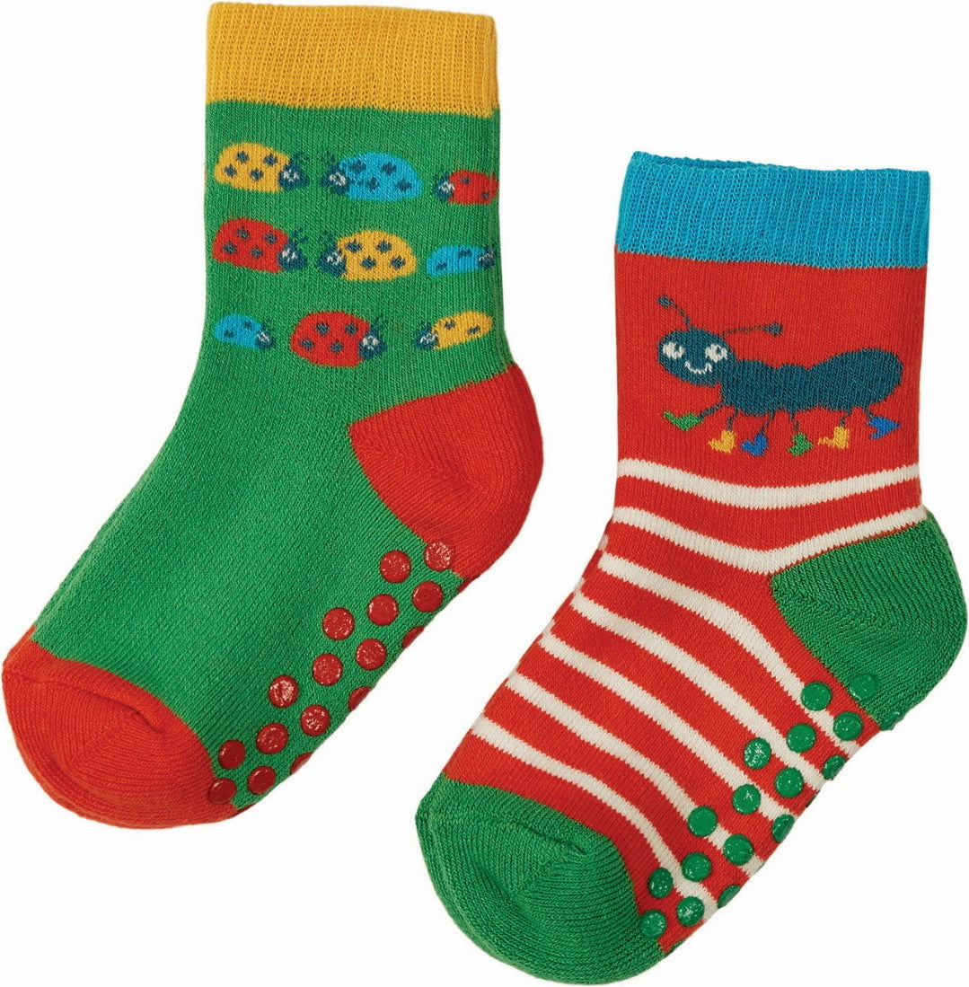 Baby Geschenkset Bekleidung aus Bio-Baumwolle + handegemachtes Babyspiel